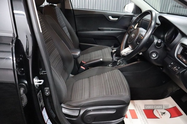 Used Kia Stonic 2017 for sale - 76474266: Photo 24