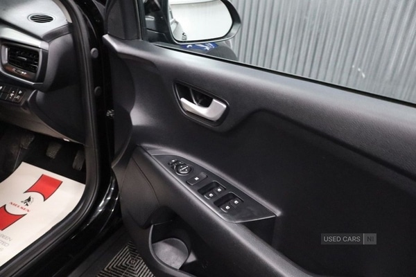 Used Kia Stonic 2017 for sale - 76474266: Photo 26