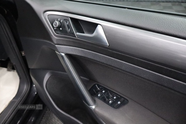 Used Volkswagen Golf 2019 for sale - 76899883: Photo 38