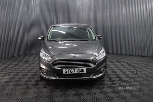 Used Ford S-Max 2018 for sale - 75602090: Photo 2