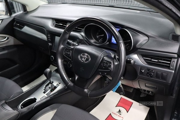 Used Toyota Avensis 2017 for sale - 75647435: Photo 28