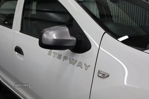 Used Dacia Sandero Stepway 2017 for sale - 76551324: Photo 11