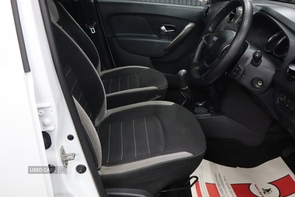 Used Dacia Sandero Stepway 2017 for sale - 76551324: Photo 24