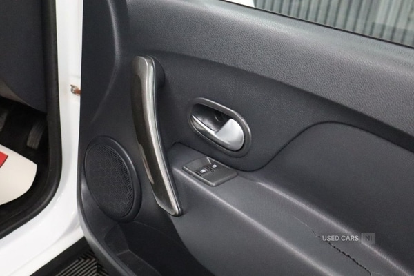 Used Dacia Sandero Stepway 2017 for sale - 76551324: Photo 26