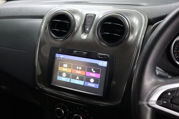 Used Dacia Sandero Stepway 2017 for sale - 76551324: Photo 33