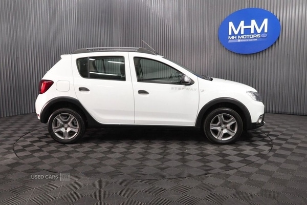 Used Dacia Sandero Stepway 2017 for sale - 76551324: Photo 8