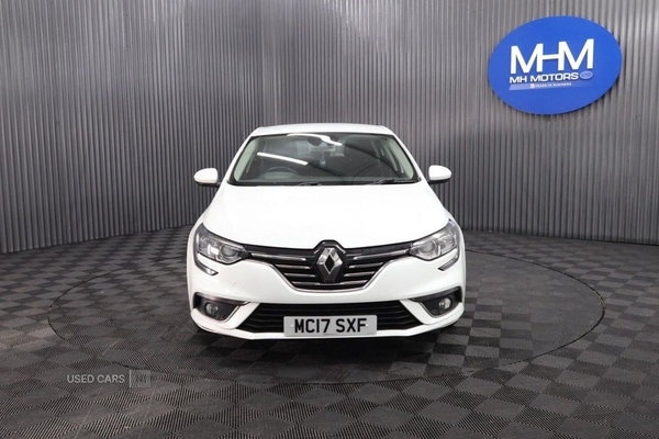 Used Renault Megane 2017 for sale - 77050508: Photo 2