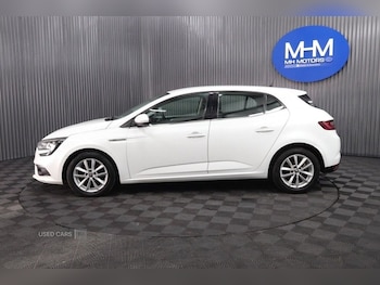 Used Renault Megane 2017 for sale - 77050508: Photo