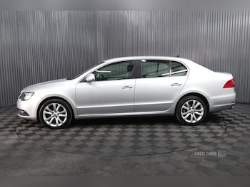 Used Skoda Superb 2014 for sale - 75647633: Photo