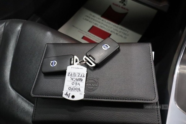 Used Volvo V60 2014 for sale - 76073390: Photo 41