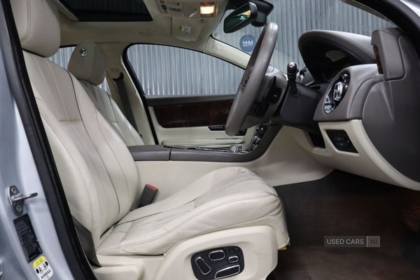 Used Jaguar XJ 2015 for sale - 77825437: Photo 38