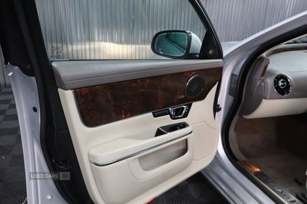 Used Jaguar XJ 2015 for sale - 77825437: Photo 42