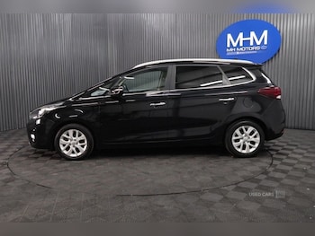 Used Kia Carens 2017 for sale - 79292923: Photo