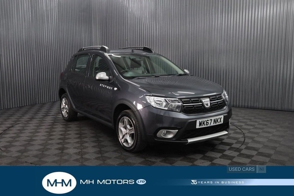Used Dacia Sandero Stepway 2017 for sale - 76153696: Photo 1
