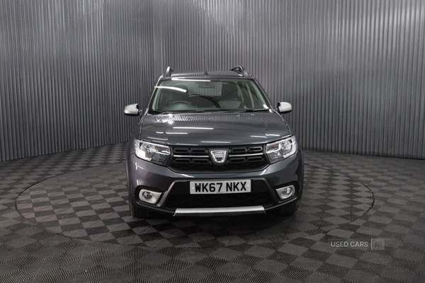Used Dacia Sandero Stepway 2017 for sale - 76153696: Photo 2