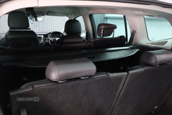 Used Vauxhall Zafira Tourer 2017 for sale - 77551180: Photo 27