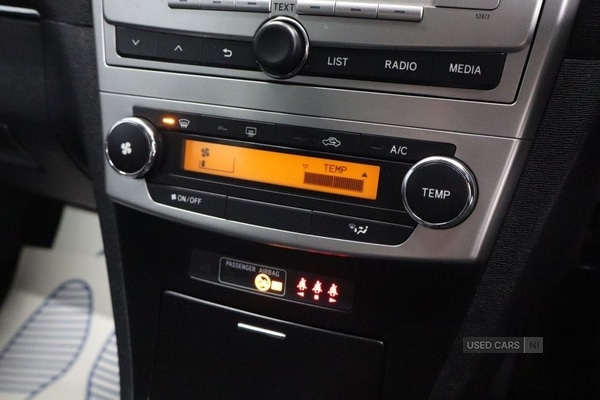 Used Toyota Avensis 2014 for sale - 77982773: Photo 29