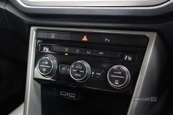 Used Volkswagen T-Roc 2020 for sale - 75450407: Photo 30
