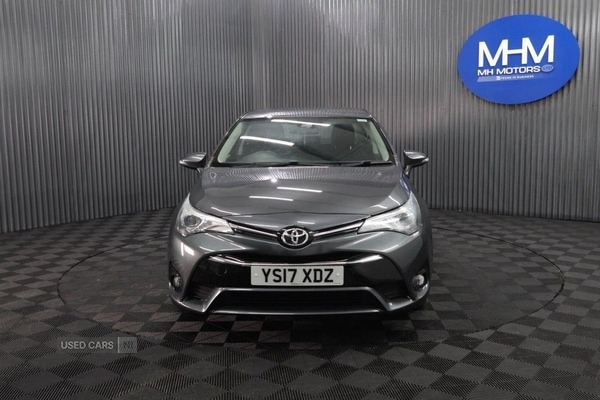 Used Toyota Avensis 2017 for sale - 76803106: Photo 2