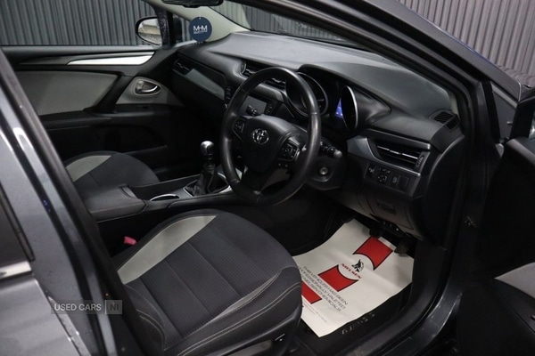 Used Toyota Avensis 2017 for sale - 76803106: Photo 28