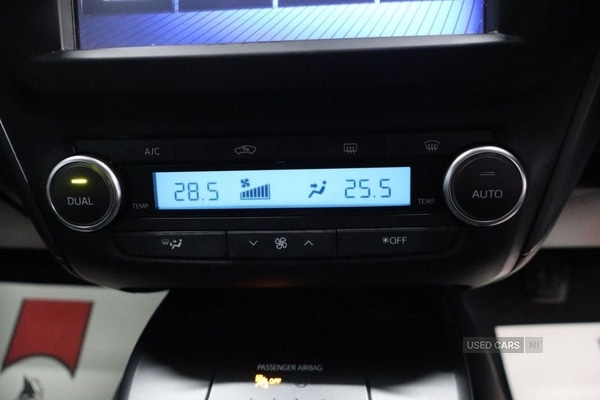 Used Toyota Avensis 2017 for sale - 76803106: Photo 41