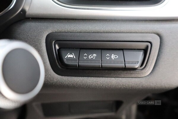 Used Renault Captur 2020 for sale - 76563006: Photo 35