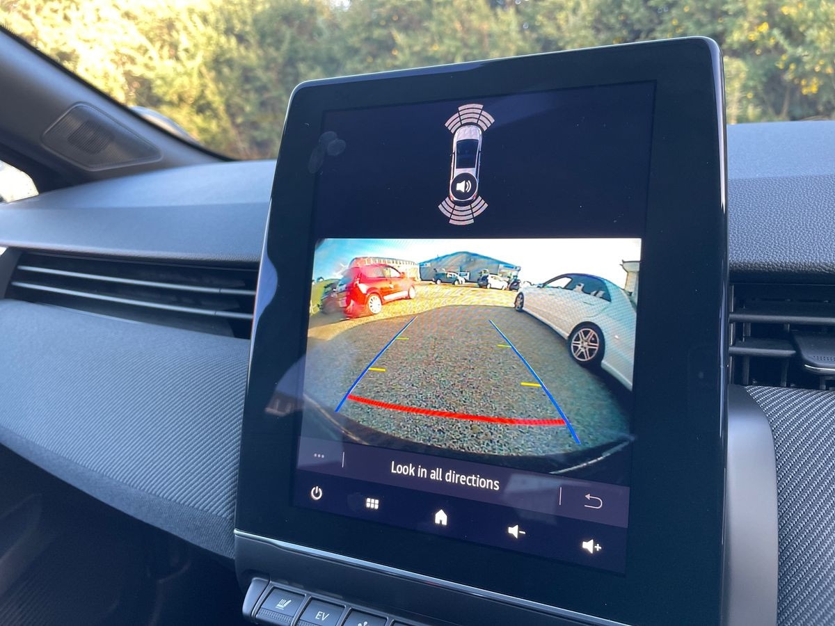 Used Renault Clio 2024 for sale - 76471383: Photo 17