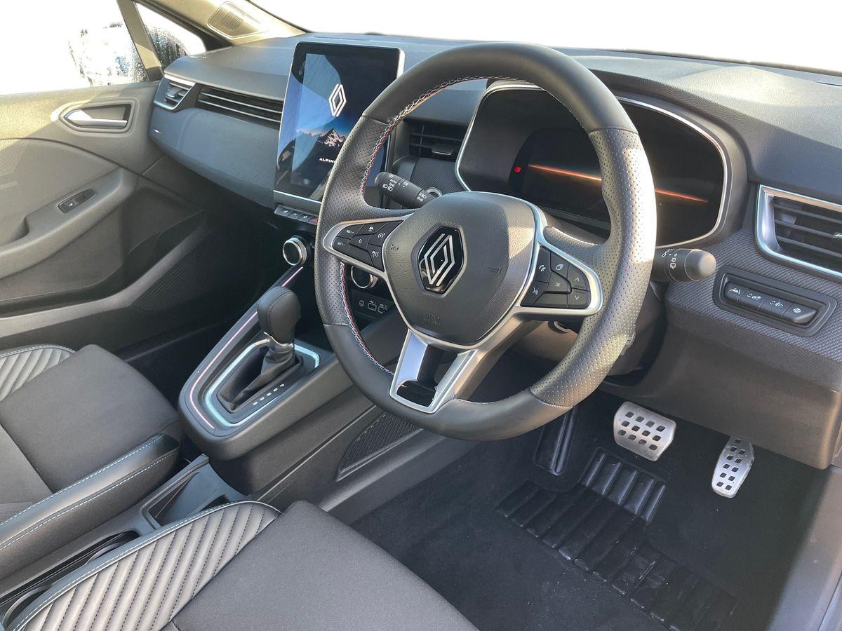 Used Renault Clio 2024 for sale - 76471383: Photo 8