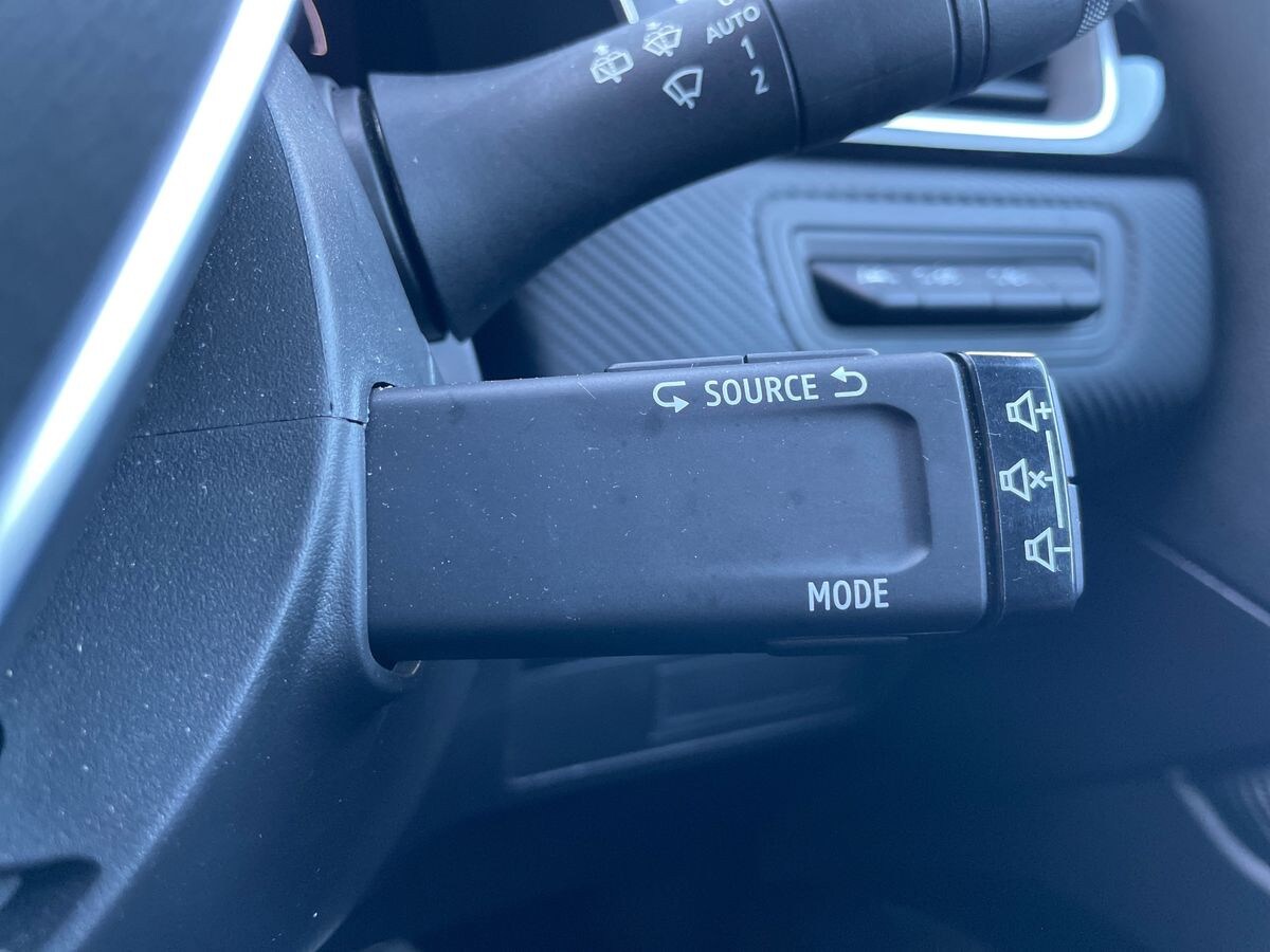 Used Renault Captur 2023 for sale - 75938999: Photo 33