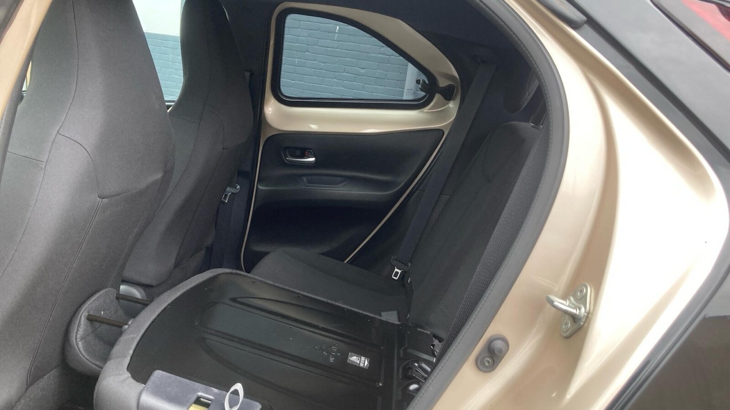 Used Toyota Aygo X 2022 for sale - 76830604: Photo 23