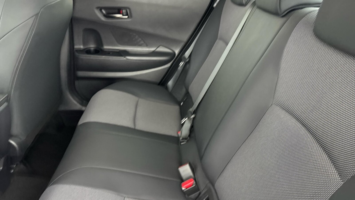 Used Toyota C-HR 2024 for sale - 76676603: Photo 13