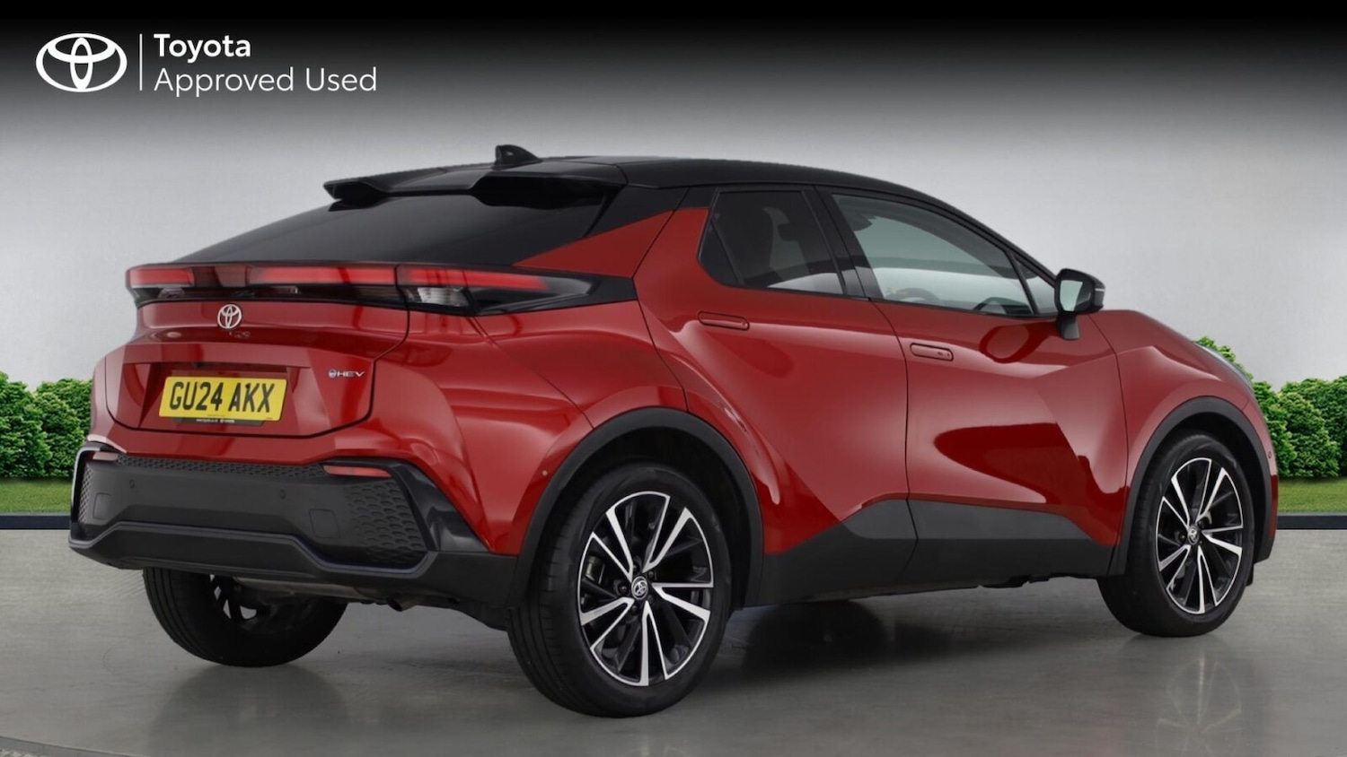 Used Toyota C-HR 2024 for sale - 76676603: Photo 2