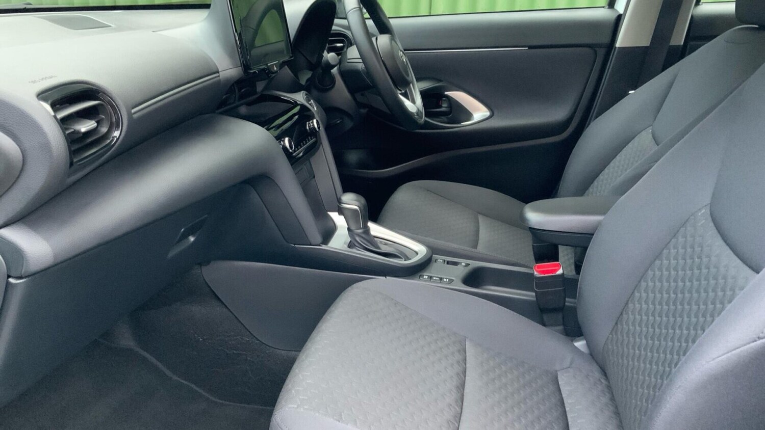 Used Toyota Yaris Cross 2025 for sale - 77635440: Photo 13