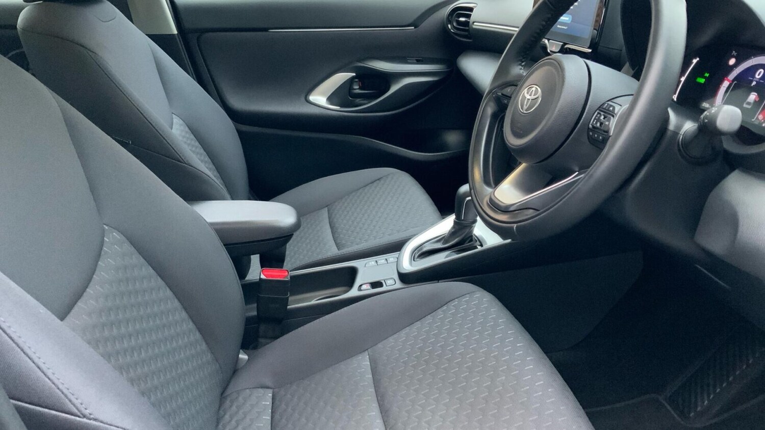 Used Toyota Yaris Cross 2025 for sale - 77635440: Photo 14