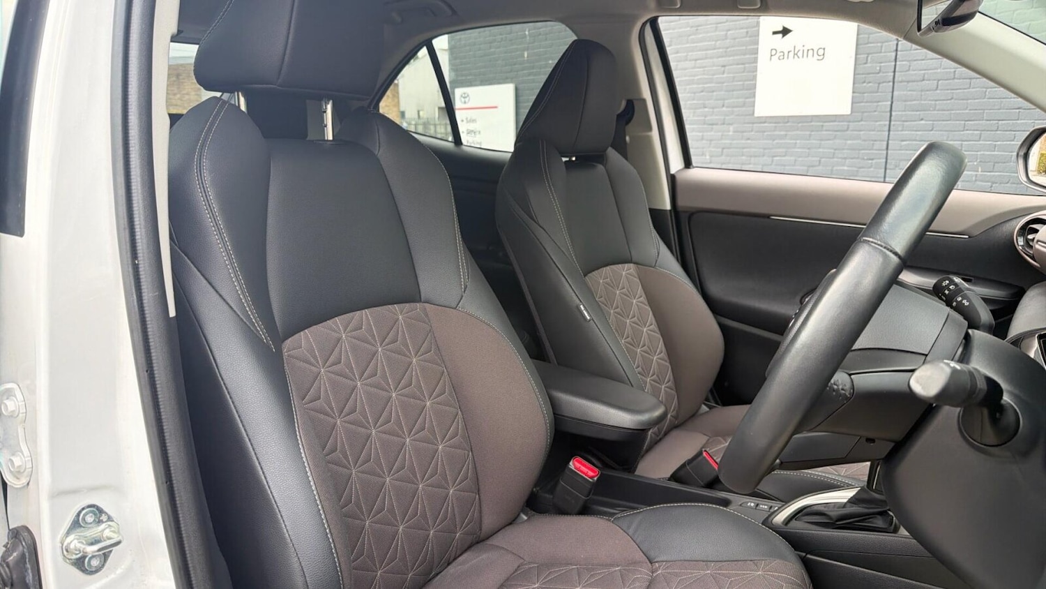 Used Toyota Yaris Cross 2023 for sale - 76676535: Photo 10