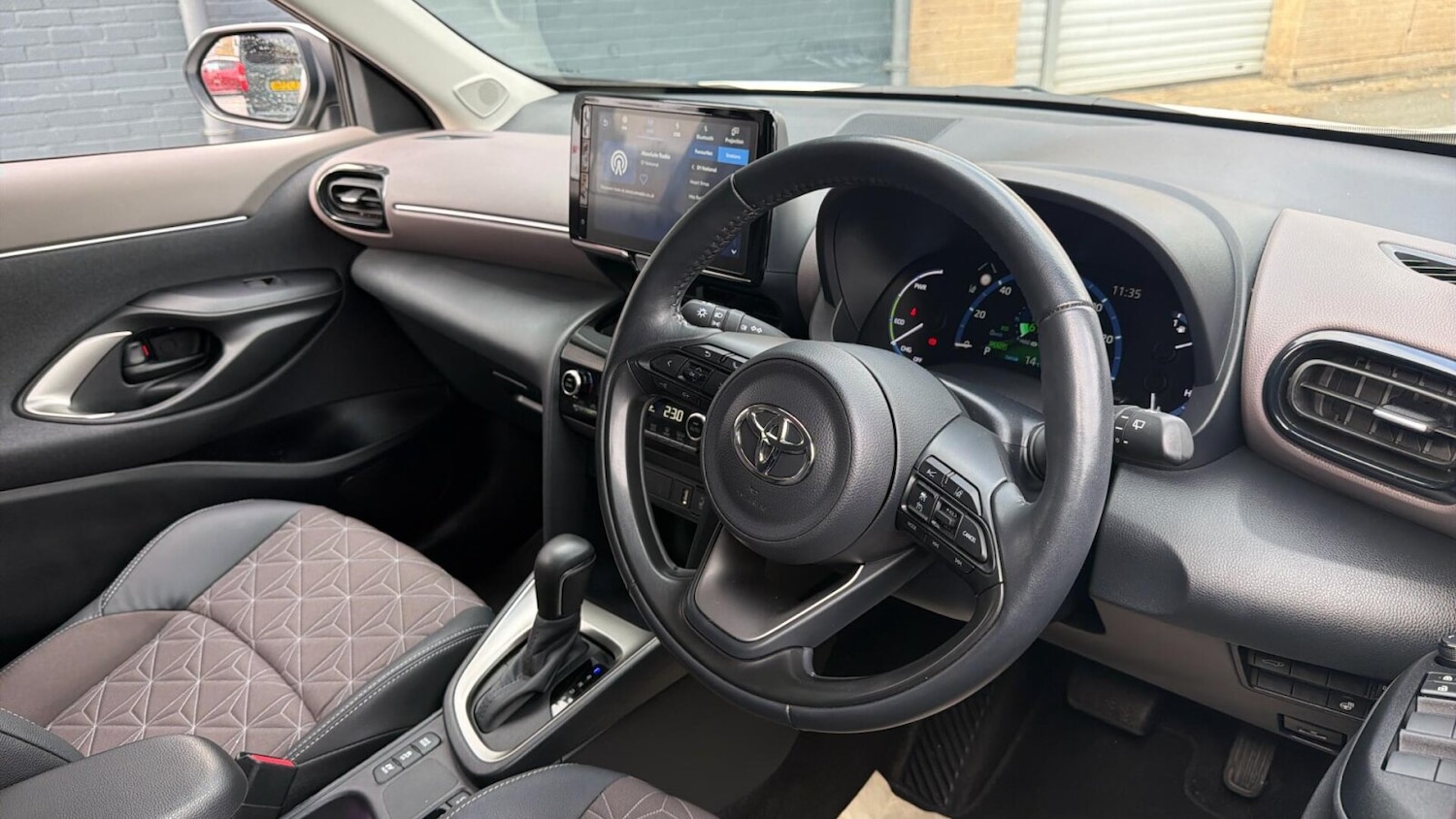 Used Toyota Yaris Cross 2023 for sale - 76676535: Photo 11