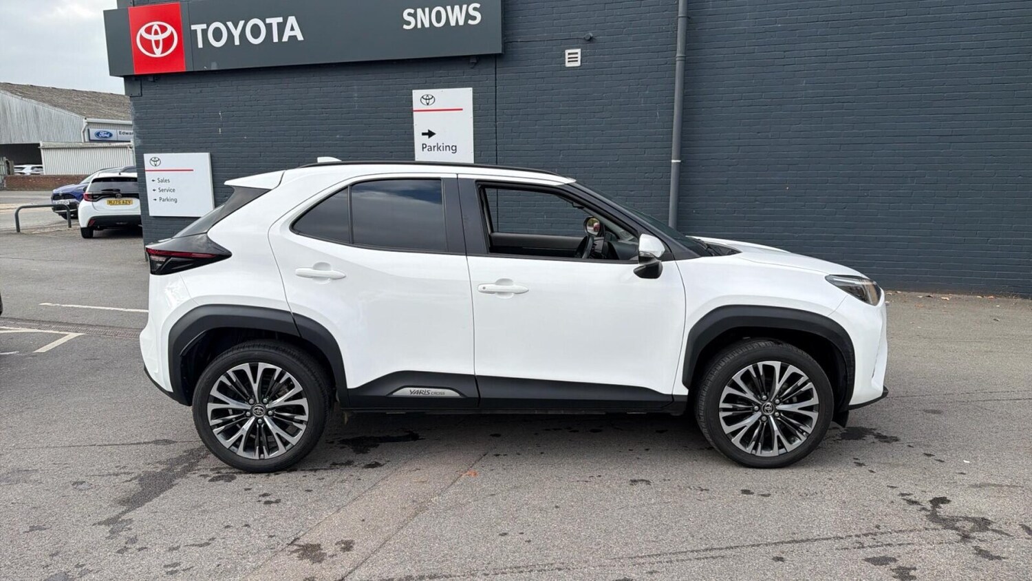 Used Toyota Yaris Cross 2023 for sale - 76676535: Photo 16