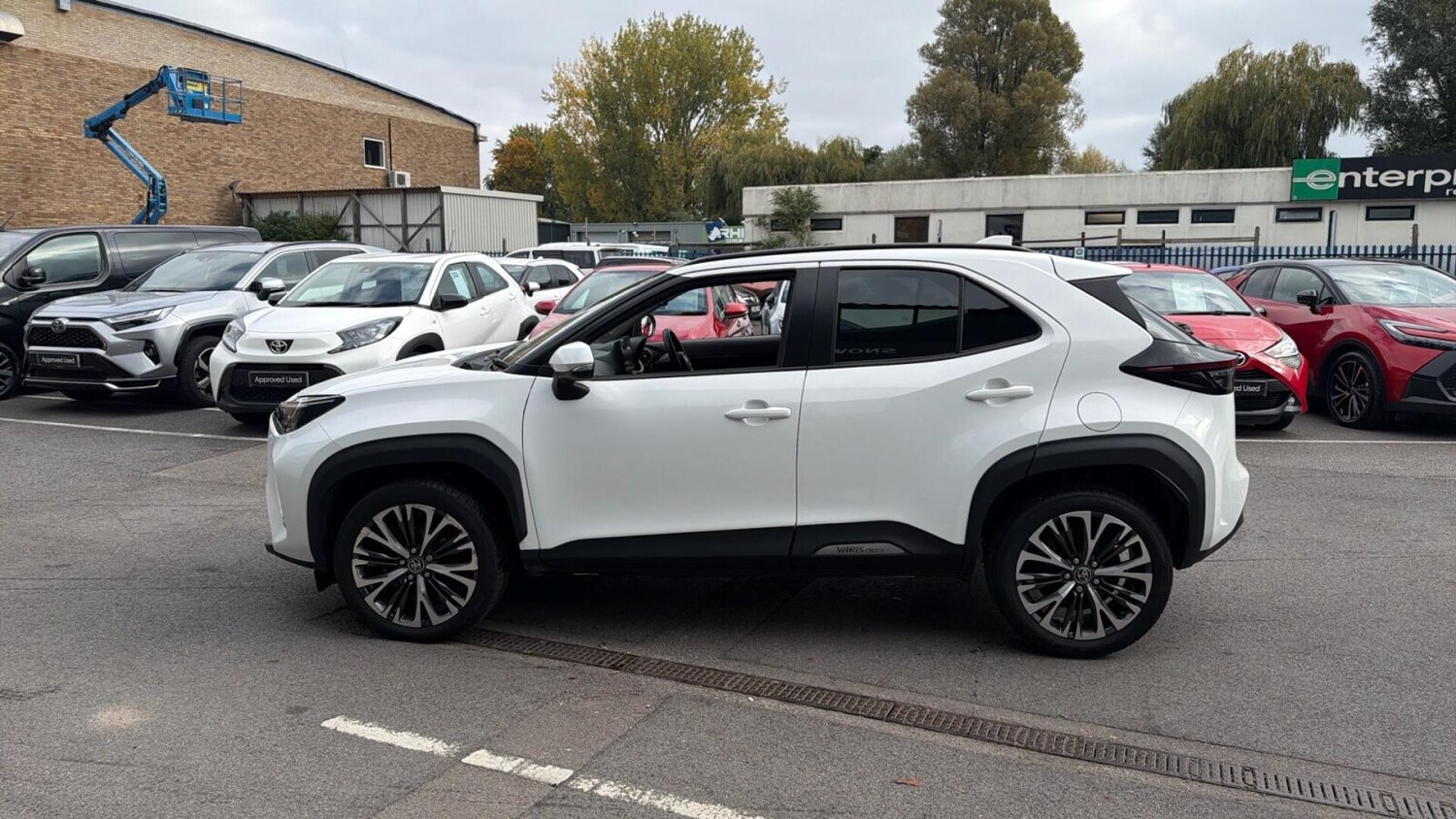 Used Toyota Yaris Cross 2023 for sale - 76676535: Photo 17
