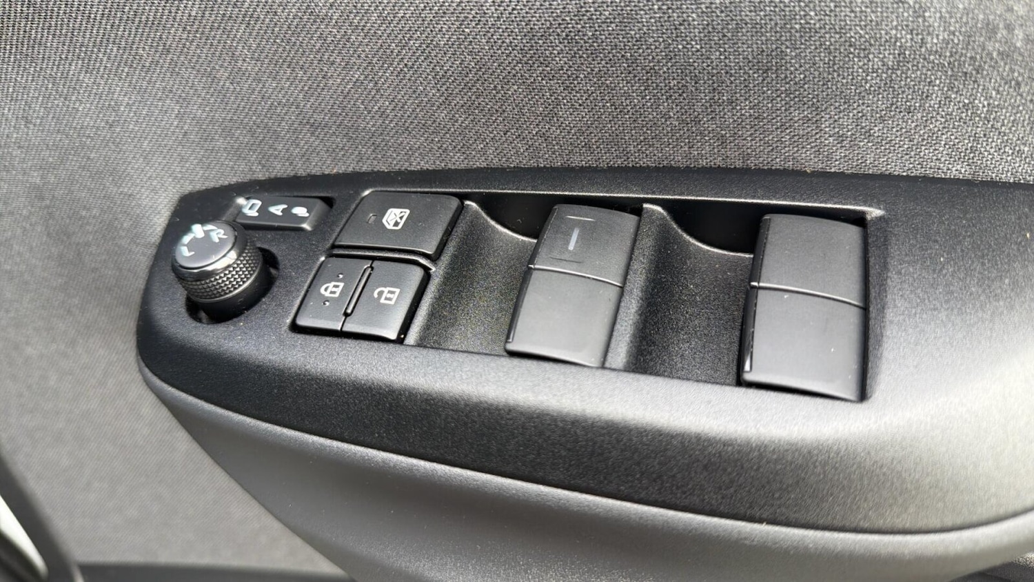 Used Toyota Yaris Cross 2023 for sale - 76676535: Photo 20