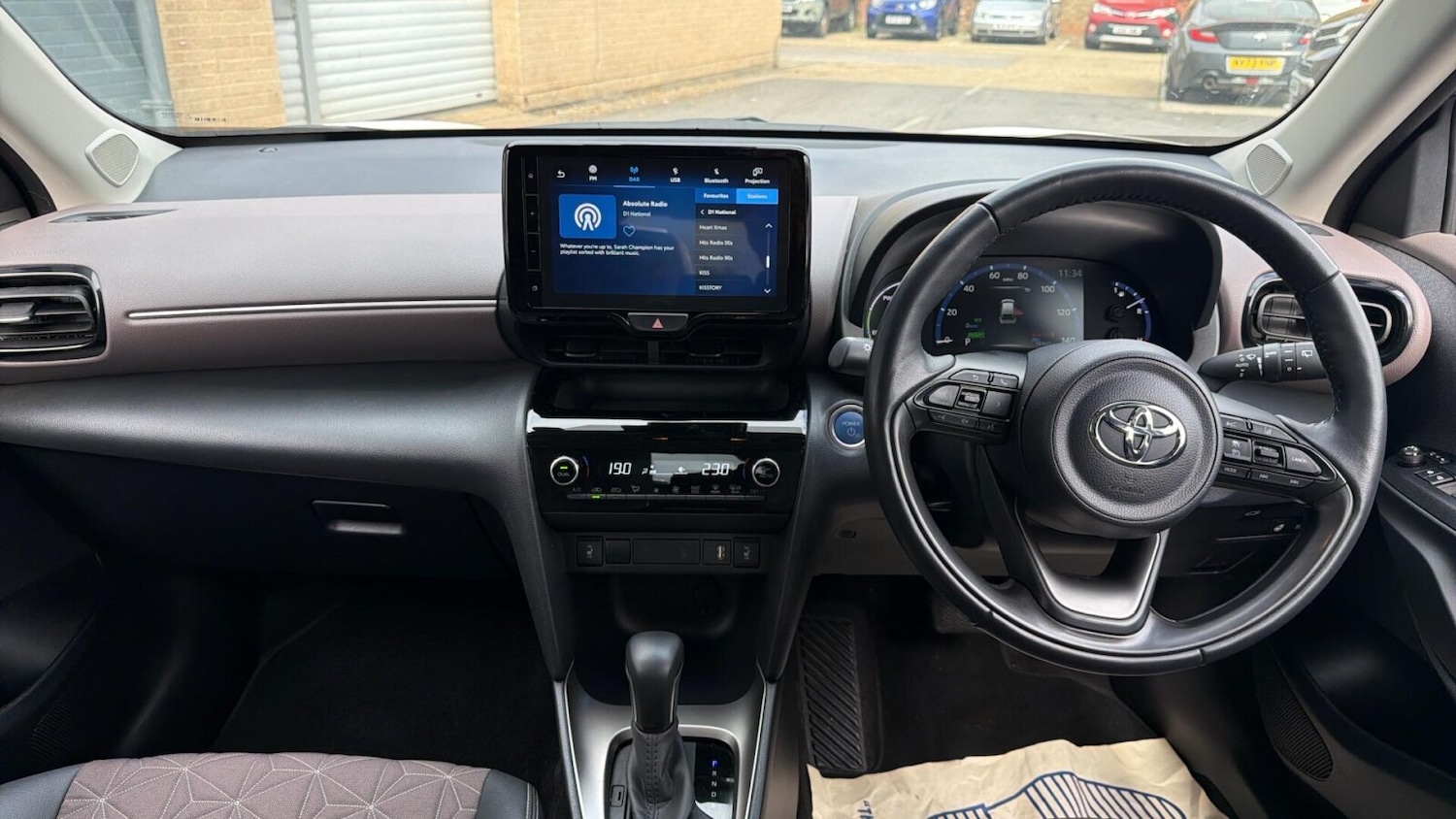 Used Toyota Yaris Cross 2023 for sale - 76676535: Photo 5