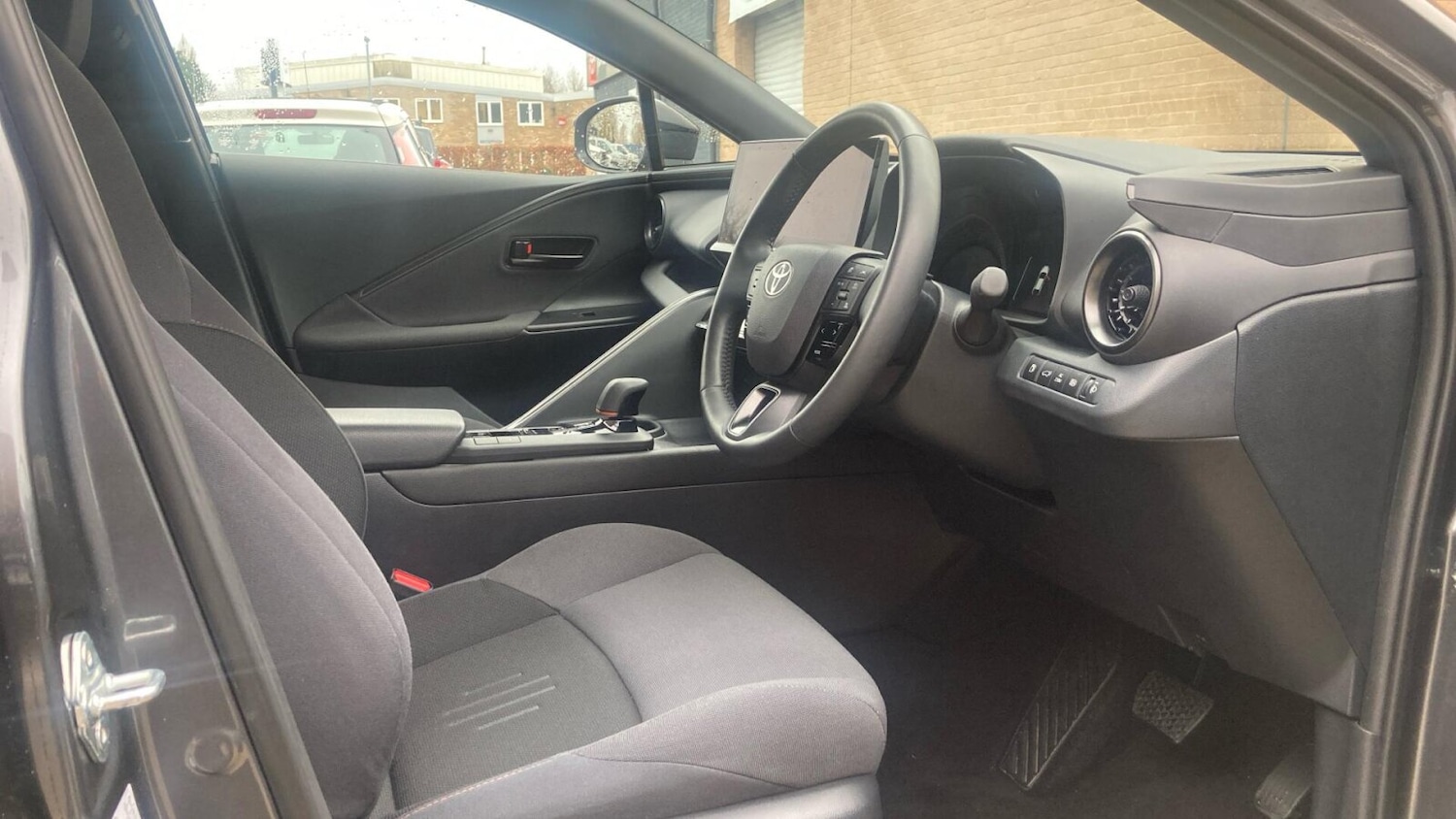 Used Toyota C-HR 2024 for sale - 77906796: Photo 15