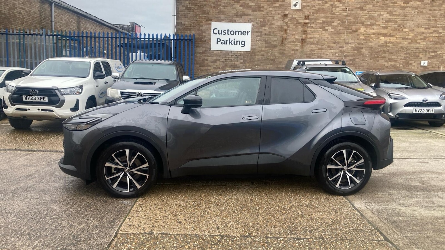 Used Toyota C-HR 2024 for sale - 77906796: Photo 22