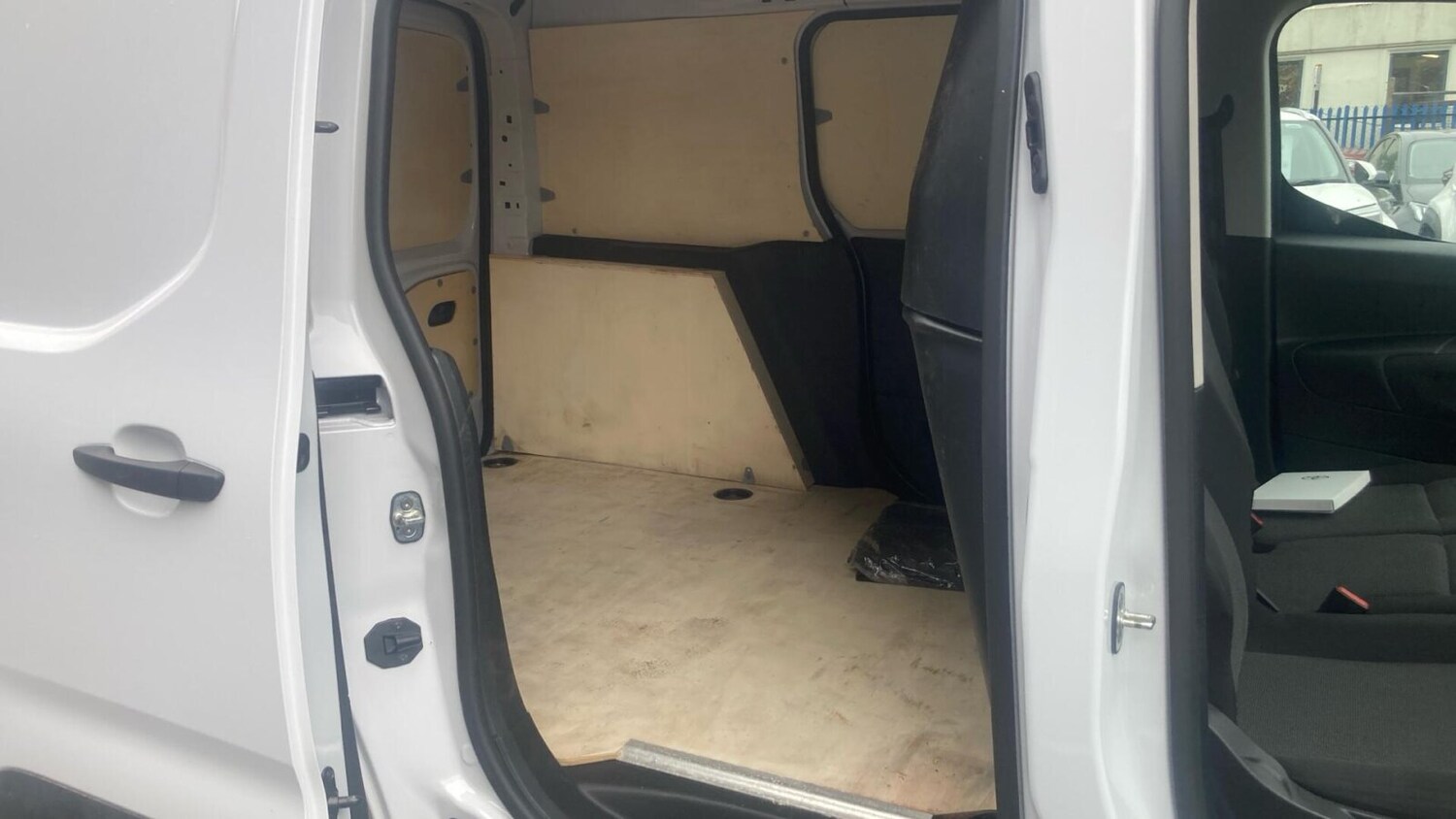 Used Toyota ProAce 2024 for sale - 76677170: Photo 23