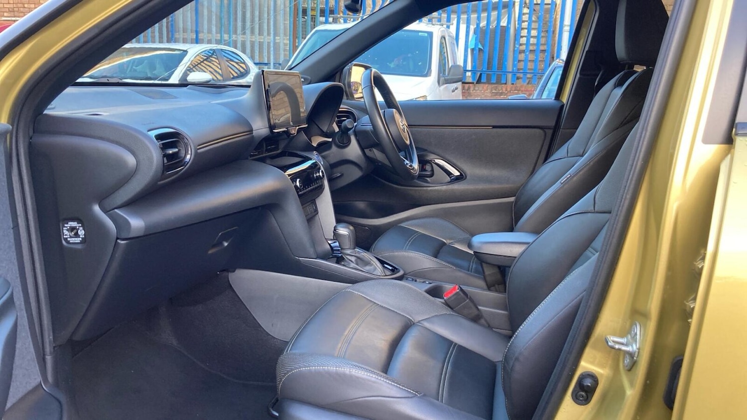 Used Toyota Yaris Cross 2022 for sale - 77077199: Photo 10