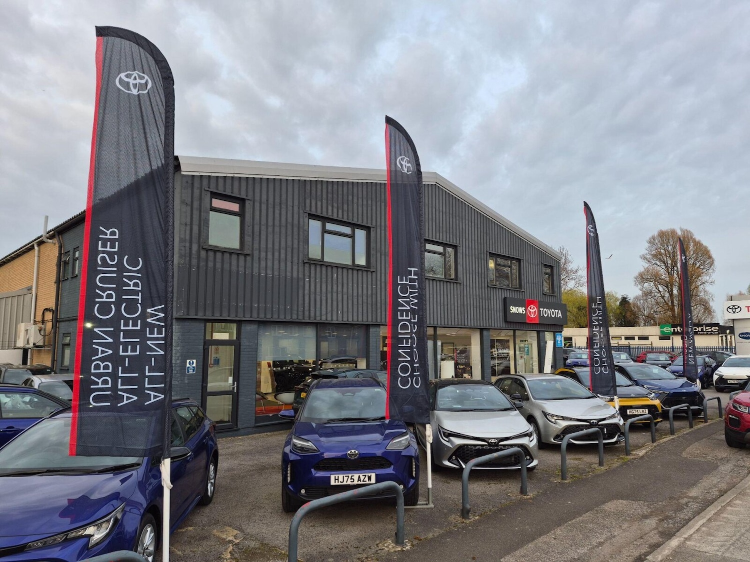 Used Toyota C-HR 2024 for sale - 77931611: Photo 11