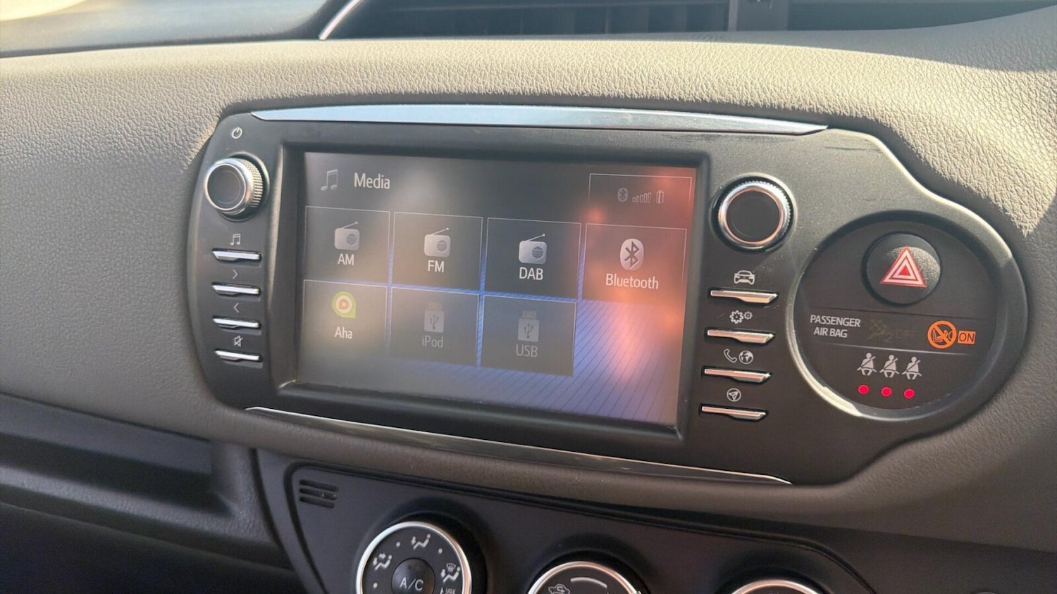 Used Toyota Yaris 2018 for sale - 78198604: Photo 10