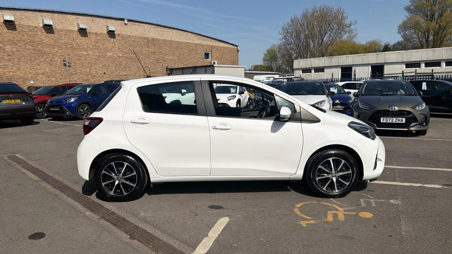 Used Toyota Yaris 2018 for sale - 78198604: Photo 24