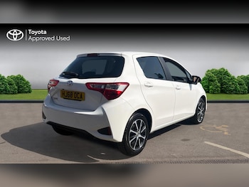 Used Toyota Yaris 2018 for sale - 78198604: Photo