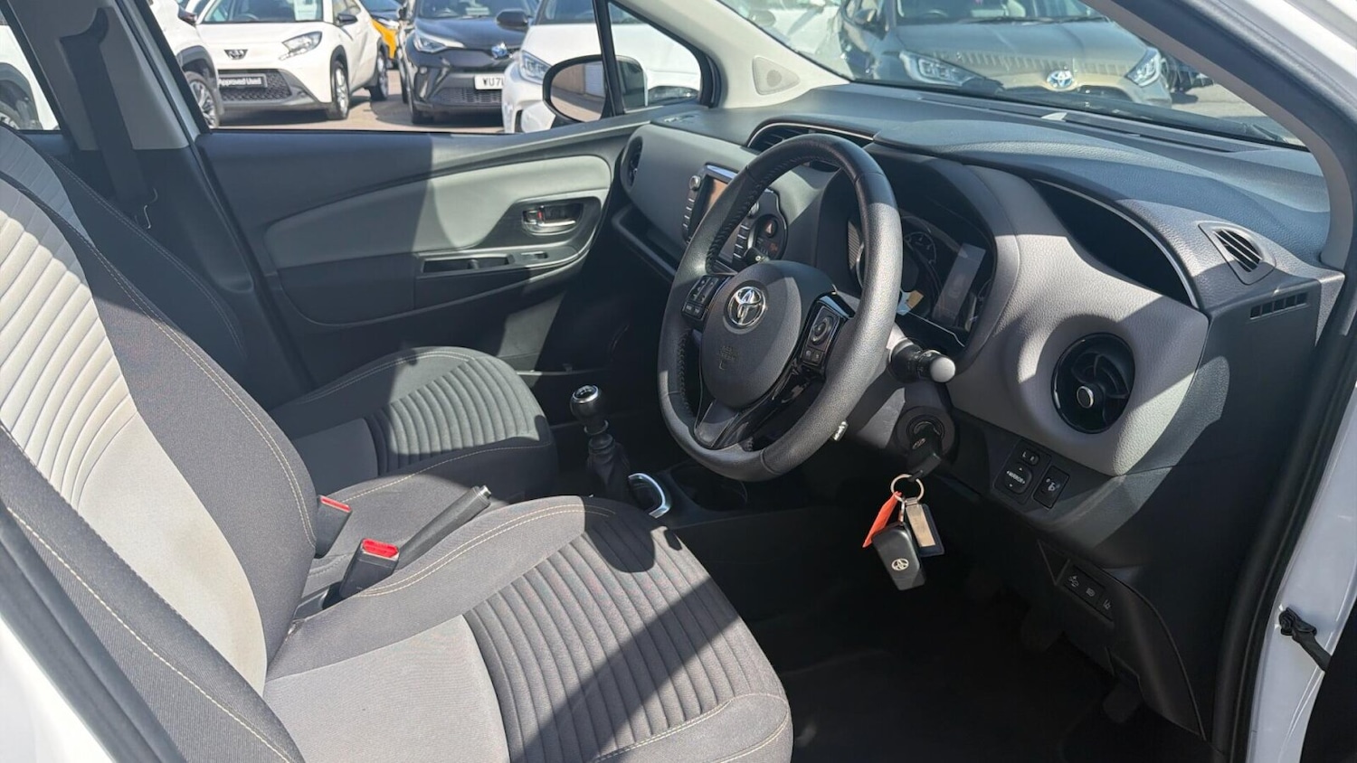 Used Toyota Yaris 2018 for sale - 78198604: Photo 6