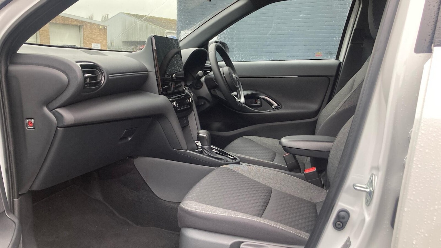 Used Toyota Yaris Cross 2025 for sale - 77618279: Photo 14